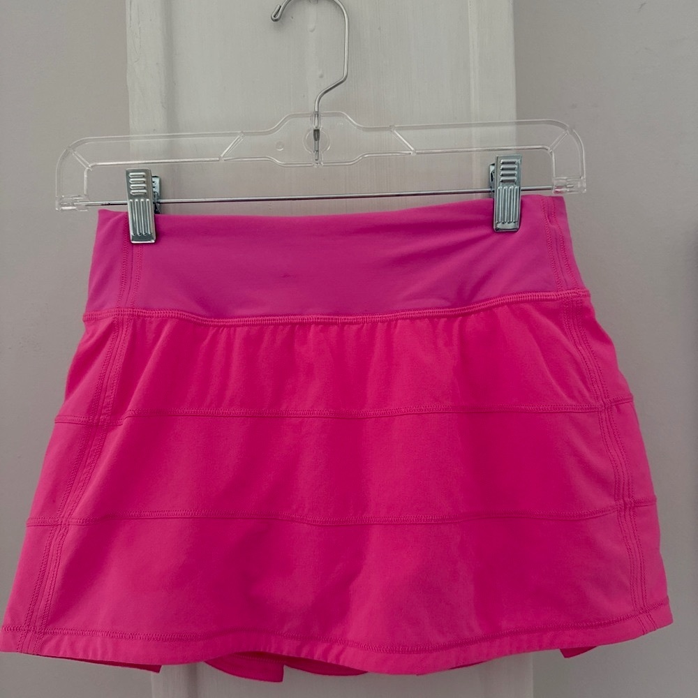 LULULEMON- Pace Rival Mid-Length Skirt (size 2)